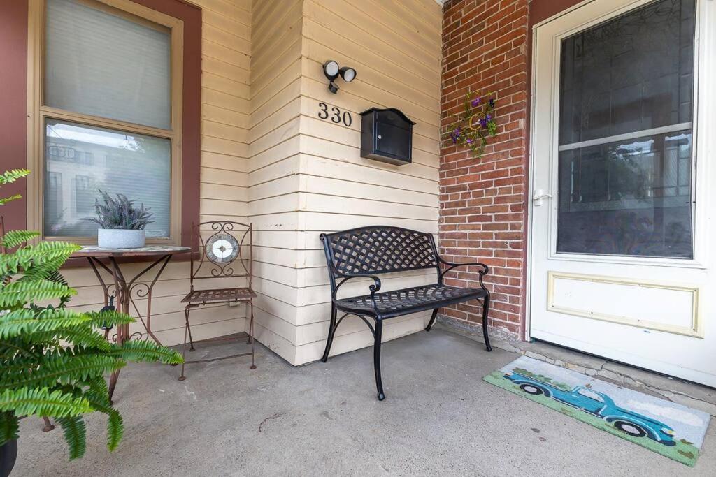 Holiday home The House - Historic Downtown Location! *