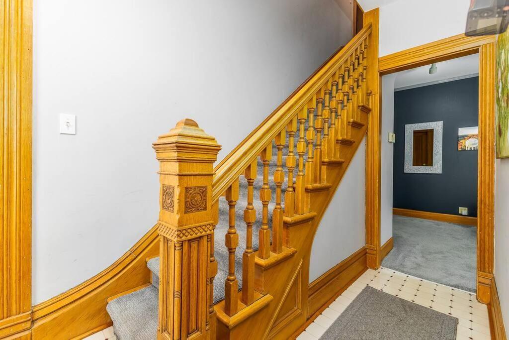The House - Historic Downtown Location! Dubuque