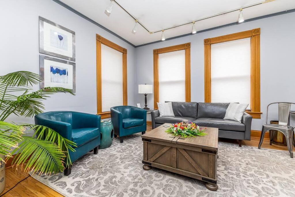 The House - Historic Downtown Location! *